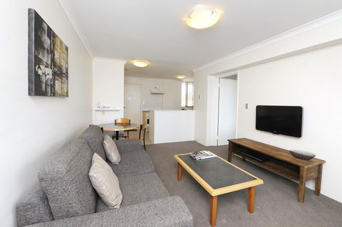 Lodestar Waterside Apartments - Tourism Gold Coast 11
