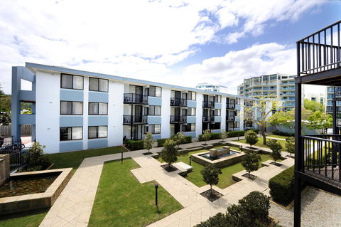 Lodestar Waterside Apartments - Tourism Gold Coast 13