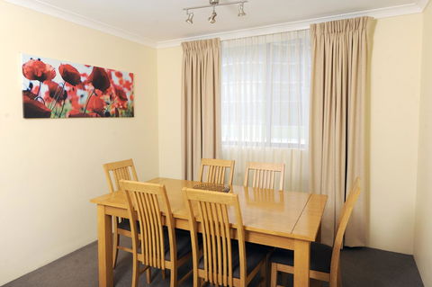 Lodestar Waterside Apartments - Tourism Gold Coast 19