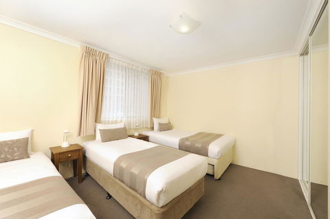 Lodestar Waterside Apartments - Tourism Gold Coast 44