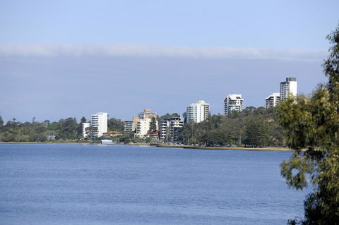 Lodestar Waterside Apartments - Tourism Gold Coast 40