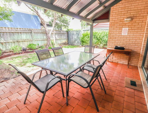 Bayshore Beachside Resort - Tourism Gold Coast 38