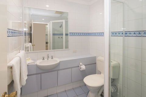 Bayshore Beachside Resort - Tourism Gold Coast 26