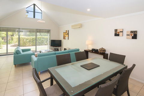Bayshore Beachside Resort - Tourism Gold Coast 29
