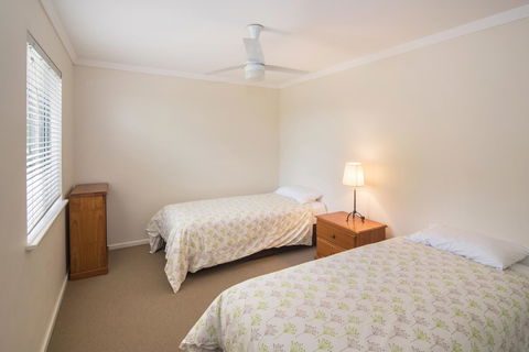 Bayshore Beachside Resort - Tourism Gold Coast 27