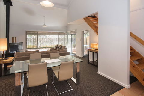 Bayshore Beachside Resort - Tourism Gold Coast 4