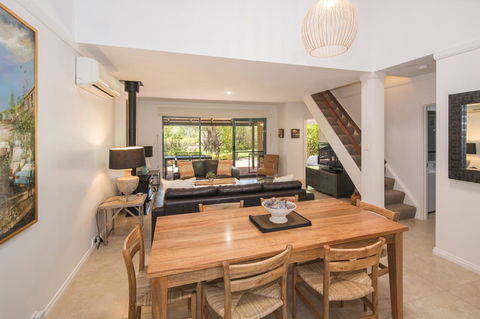 Bayshore Beachside Resort - Tourism Gold Coast 11
