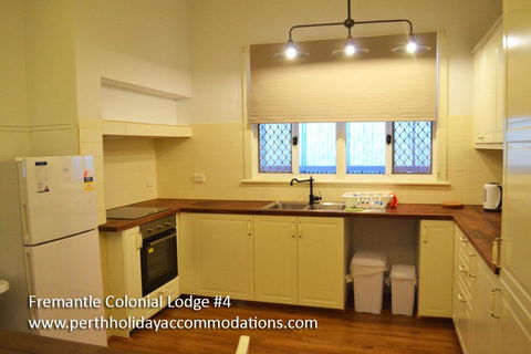 Fremantle Colonial Home - Tourism Gold Coast 25