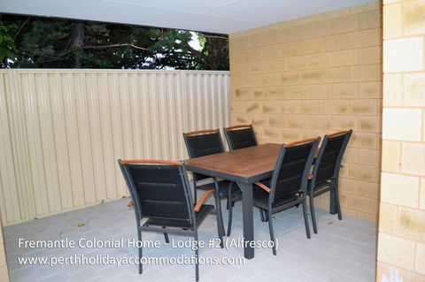 Fremantle Colonial Home - Tourism Gold Coast 7