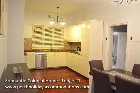 Fremantle Colonial Home - Tourism Gold Coast 38