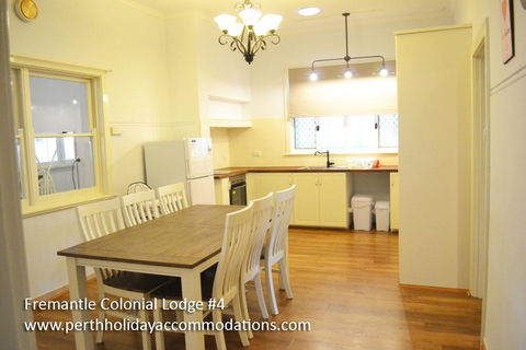 Fremantle Colonial Home - Tourism Gold Coast 28