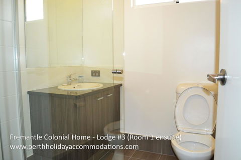 Fremantle Colonial Home - Tourism Gold Coast 16