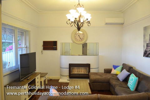 Fremantle Colonial Home - Tourism Gold Coast 27