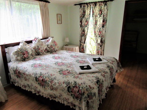 Treenbrook Cottages - Tourism Gold Coast 18