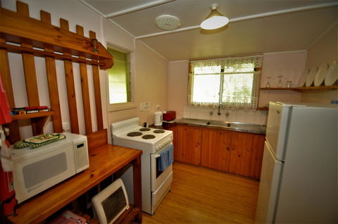 Treenbrook Cottages - Tourism Gold Coast 17