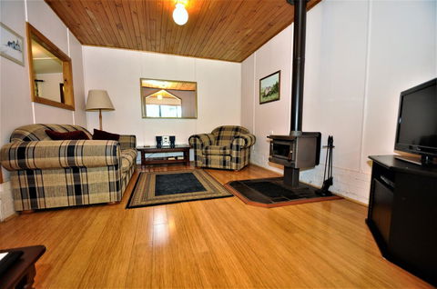 Treenbrook Cottages - Tourism Gold Coast 13