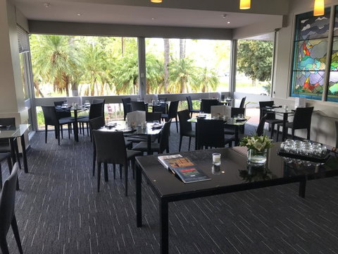 Sullivans Hotel - Tourism Gold Coast 5