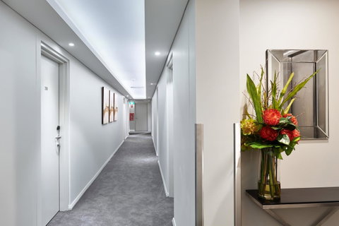 Attika Hotel - Tourism Gold Coast 24