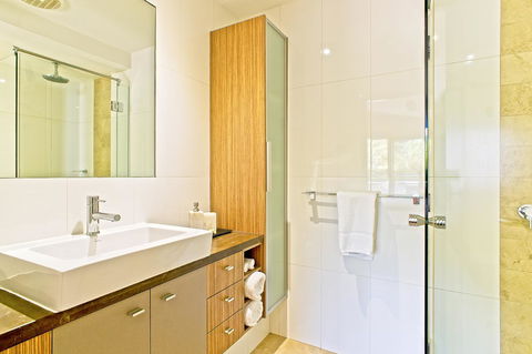 Central Avenue Apartments - Tourism Gold Coast 10