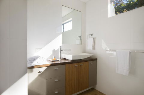 Central Avenue Apartments - Tourism Gold Coast 17