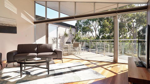 Central Avenue Apartments - Tourism Gold Coast 3