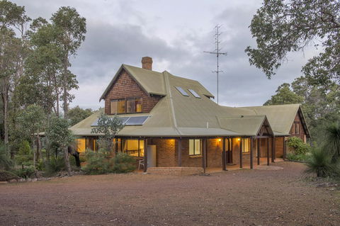 A Hidden Bush Delight - Tourism Gold Coast 0