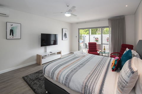 Churchill Studios - Tourism Gold Coast 0