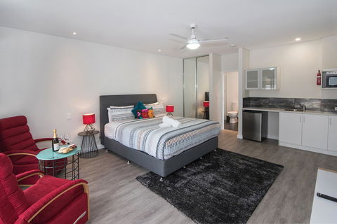 Churchill Studios - Tourism Gold Coast 3