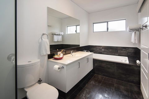Churchill Studios - Tourism Gold Coast 4
