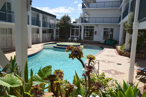 West Beach Lagoon 206 - Sleeps Three! Value!!! - Tourism Gold Coast 21