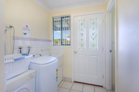 Surfside Ocean Beach Denmark Holiday Accommodation - Gold Coast 25