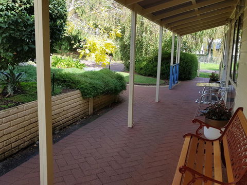 Park Avenue Holiday Units - Tourism Gold Coast 23