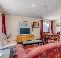 Brilliant neat convenient family-friendly house - Tourism Gold Coast