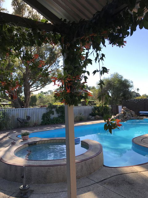 Swan Valley Rest Cottage - Tourism Gold Coast 22