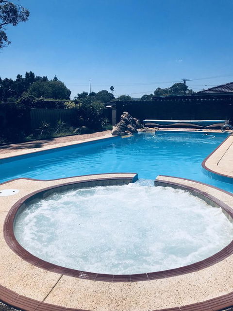 Swan Valley Rest Cottage - Tourism Gold Coast 18