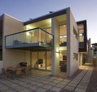 Alouarn Apartments - Tourism Gold Coast