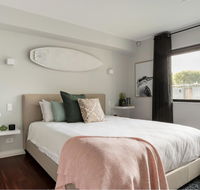 Starboard Drift - Captain  Crew - In Town Entire House for 8 - Tourism Gold Coast