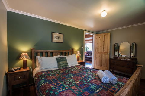 Cape Howe Cottages - Tourism Gold Coast 24
