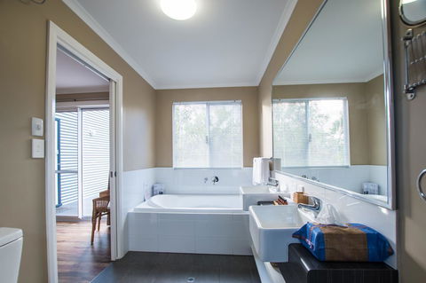 Cape Howe Cottages - Tourism Gold Coast 36
