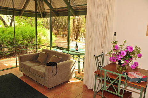 Waterfall Cottages - Tourism Gold Coast 10