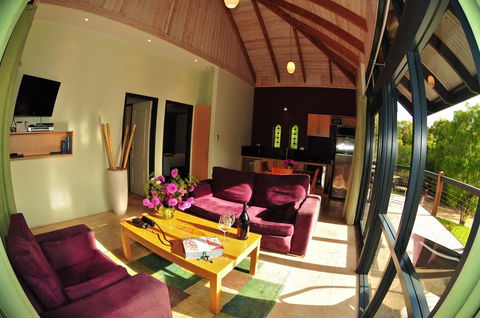 Waterfall Cottages - Tourism Gold Coast 12