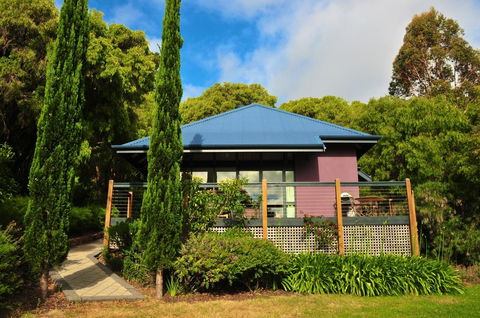 Waterfall Cottages - Tourism Gold Coast 0