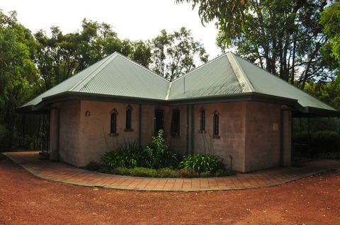 Waterfall Cottages - Tourism Gold Coast 23