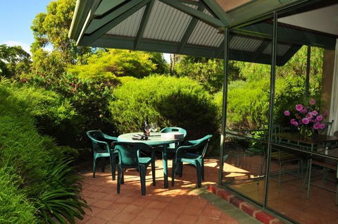 Waterfall Cottages - Tourism Gold Coast 7