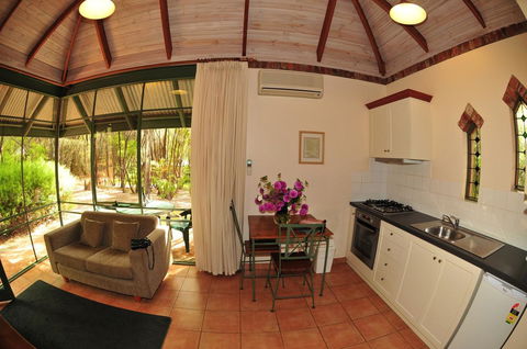 Waterfall Cottages - Tourism Gold Coast 18