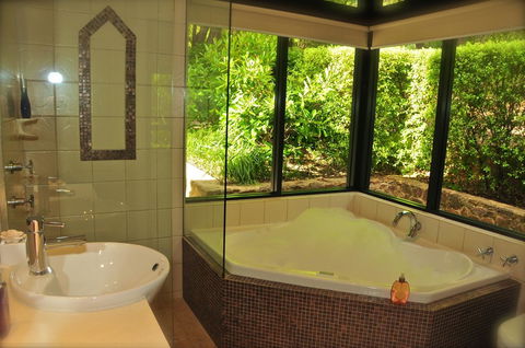 Waterfall Cottages - Tourism Gold Coast 9