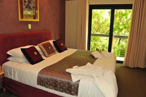 Waterfall Cottages - Tourism Gold Coast 11