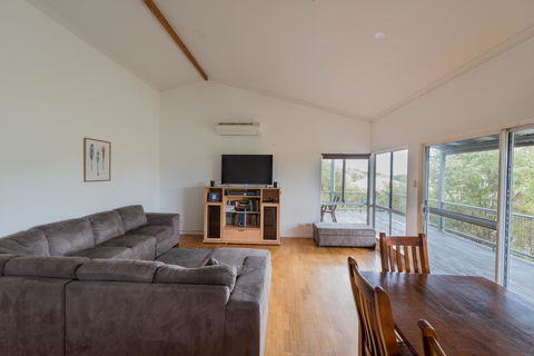 Peppy Beach Ocean Views - Tourism Gold Coast 2
