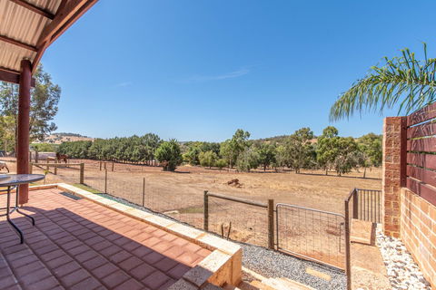 'Bindoon Valley Escape' Cottage - Tourism Gold Coast 7