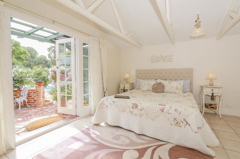 Rosebridge House Bed & Breakfast Adult Retreat - Tourism Gold Coast 4